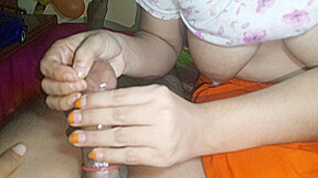 Sizzling Bengali Aunty Blowjob & Hand Job Cumshaw With Lovely Lips