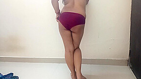 Dolly Bhabhi In Western Look Doing A Cam Present For Her Consumer