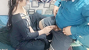 Cute Stepsister Ko Nanga Kar Ke Pel Diya