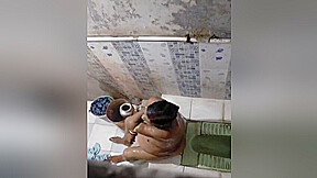 Mature Aunty Bathing Seize By