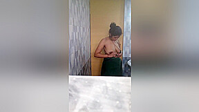 As we speak Unique-super Sizzling Desi Bhabhi Bathing Seize By 1