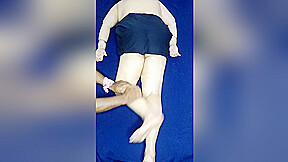 Stepsister-in-law Will get A Therapeutic massage And Enjoys It (#1/4)