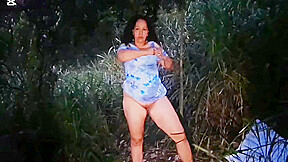 Milf Masturbates Outdoor In Medellin