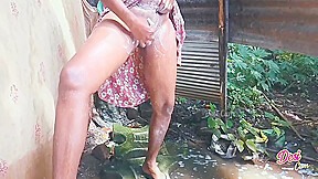 Desi Stepmom Bathes Outdoors And Shaves Her Bushy Pussy In Entrance Of The Digicam